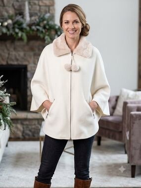 LeModa Fleece Cape With Cream Faux-Fur Collar And Zip Front